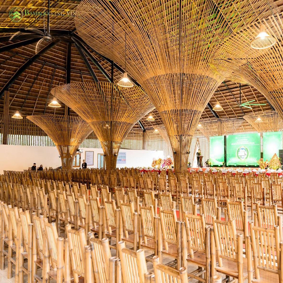 Vietnam's largest wood and bamboo factory using technology